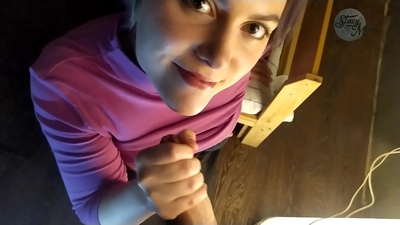 典型的俄羅斯家庭色情片，帶有雞巴情節和良好的大口大口